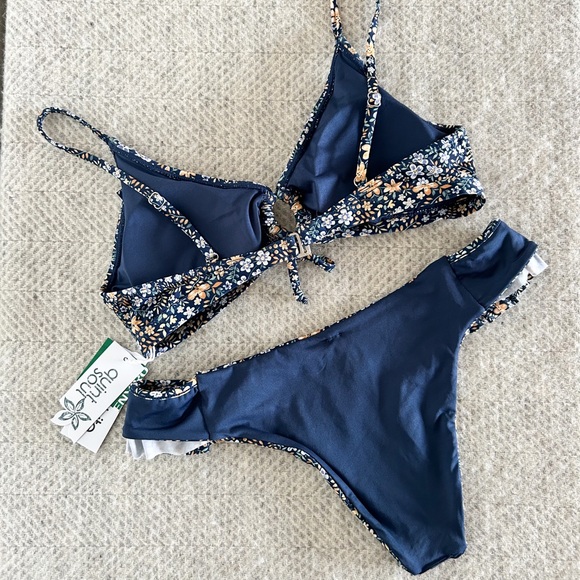 Quinte Soul Juno Beach Ruffled 2 Piece Reversible Floral Bikini Size Large - Picture 5 of 10